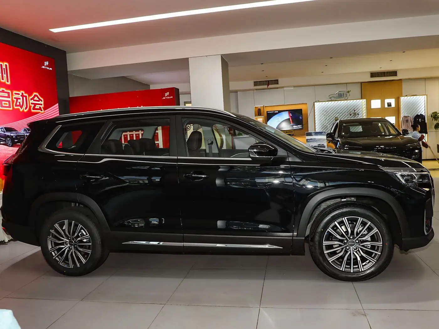 JETOUR 2024 X90 – Image 6